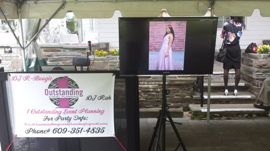 Gallery photo 9 of 1 Outstanding Event Planning DJ R-Boogie