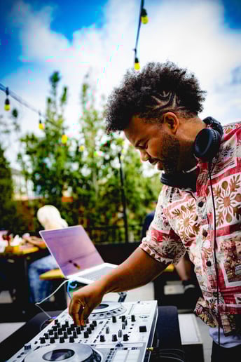 Gallery photo 4 of 1PrettyRicky