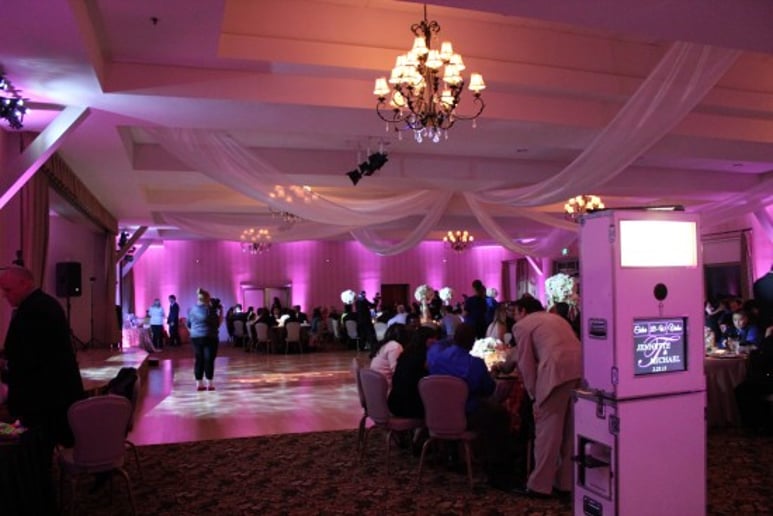 Gallery photo 5 of A Night To Remember Entertainment