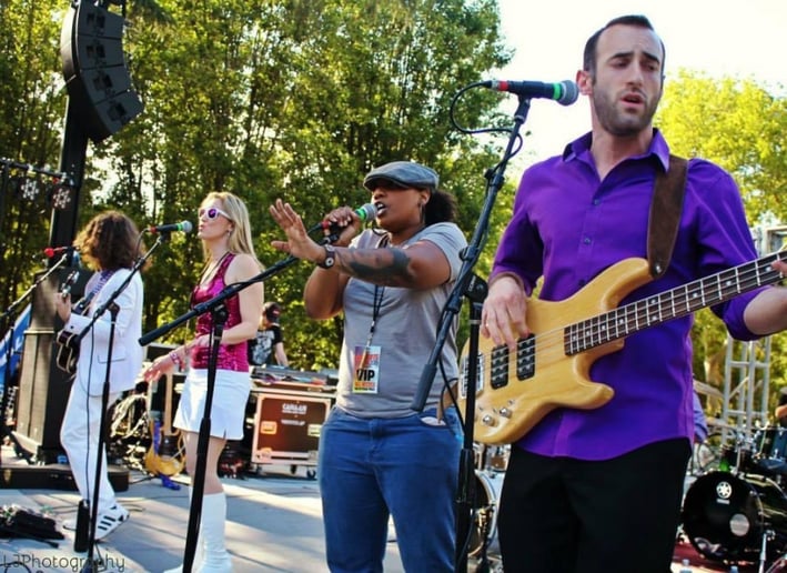 Gallery photo 1 of Aaron Linkin