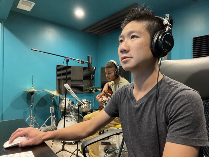 Gallery photo 2 of Aaron Wong Guitar Music