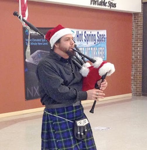 Gallery photo 7 of Christopher Schmitz, Bagpiper
