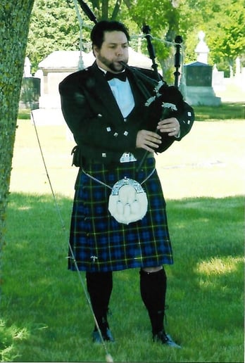 Gallery photo 1 of Christopher Schmitz, Bagpiper