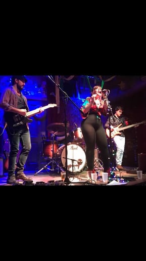 Gallery photo 6 of Alabama Rose