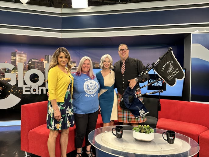 Gallery photo 5 of Alberta Bagpiper