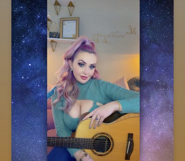 Gallery photo 5 of Alexa Shea