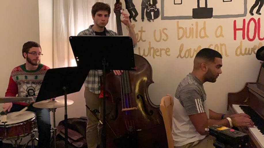 Gallery photo 1 of Antonio Plumer Music Services