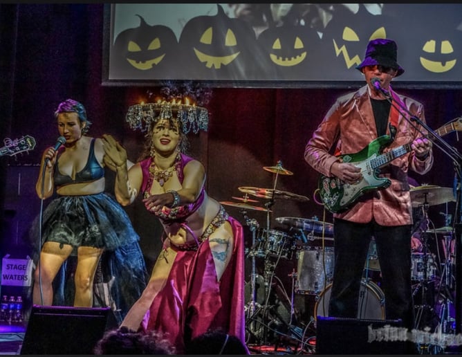 Gallery photo 2 of Athena