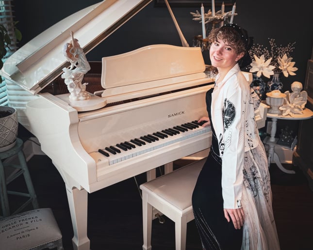 Gallery photo 2 of Autumn Angel