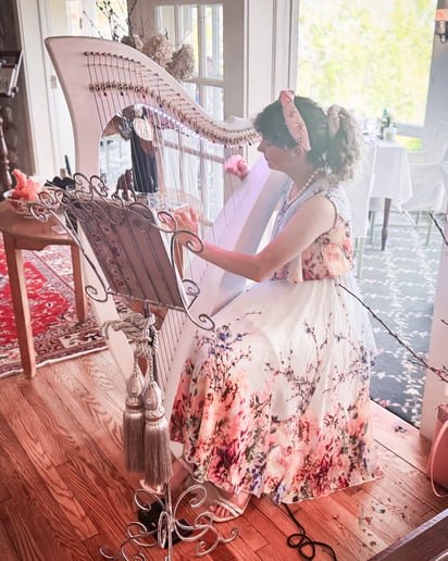 Gallery photo 4 of Autumn Angel