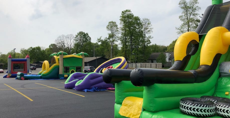 Gallery photo 1 of Awesome Entertainment