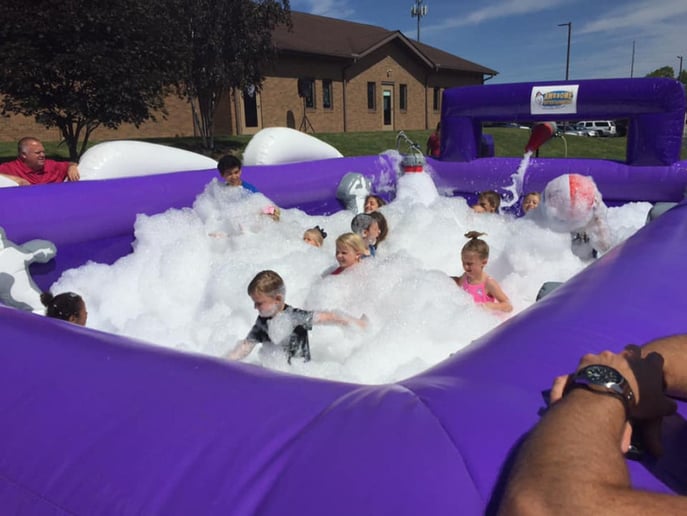 Gallery photo 22 of Awesome Entertainment