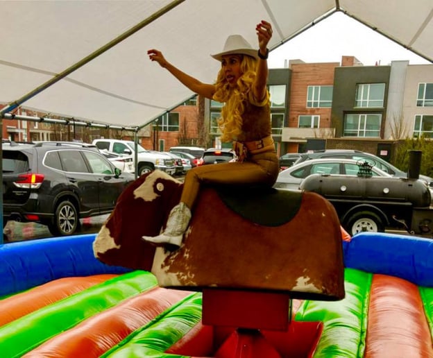 Gallery photo 28 of Awesome Entertainment