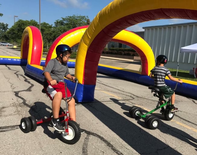 Gallery photo 60 of Awesome Entertainment