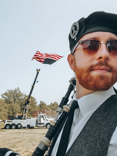 Gallery photo 4 of Wichita Bagpiper