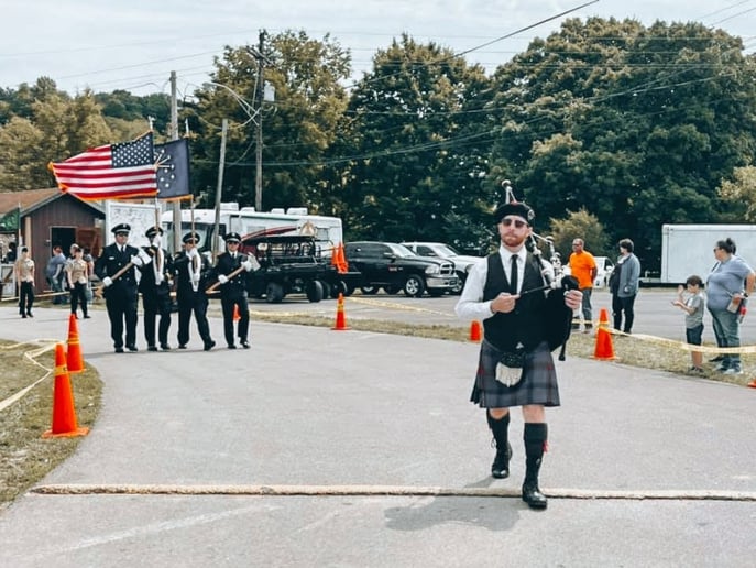 Gallery photo 5 of Wichita Bagpiper