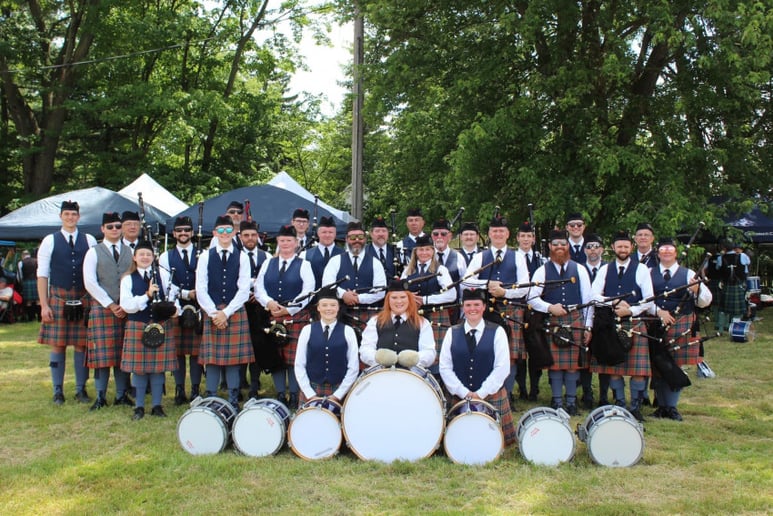 Gallery photo 14 of Bagpiper Stephen Holter