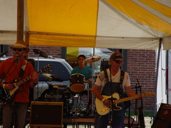 Gallery photo 1 of Band Strickland