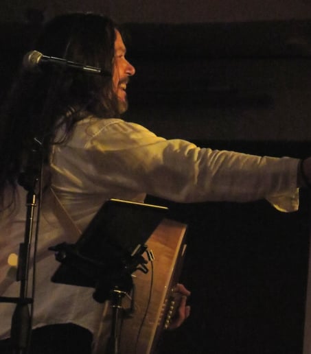 Gallery photo 1 of Bat Bennett