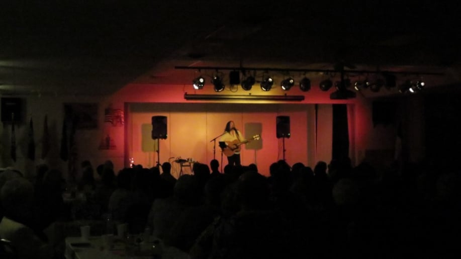 Gallery photo 2 of Bat Bennett