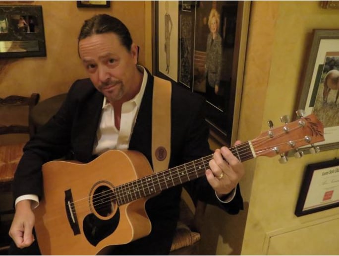 Gallery photo 8 of Bat Bennett