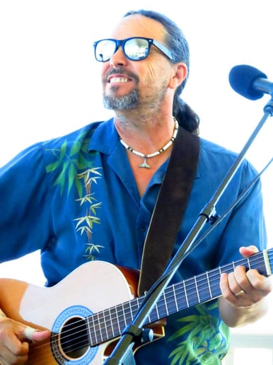 Gallery photo 10 of Bat Bennett