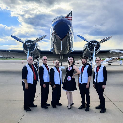 Gallery photo 3 of Bianca and the Flyboys