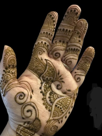 Gallery photo 3 of Blue Lotus Mehndi