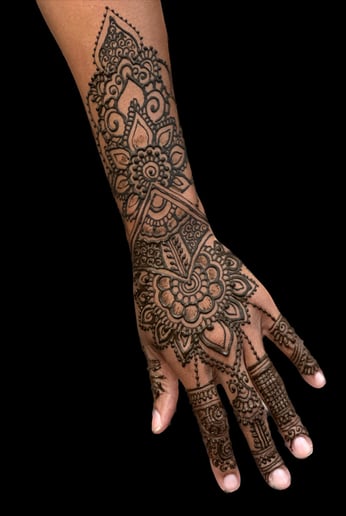 Gallery photo 4 of Blue Lotus Mehndi