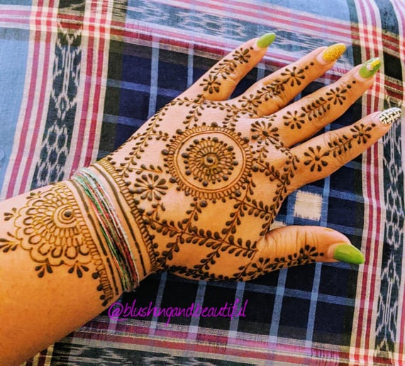 Gallery photo 4 of Blushing and Beautiful