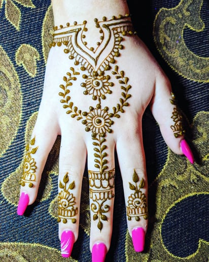 Gallery photo 6 of Blushing and Beautiful