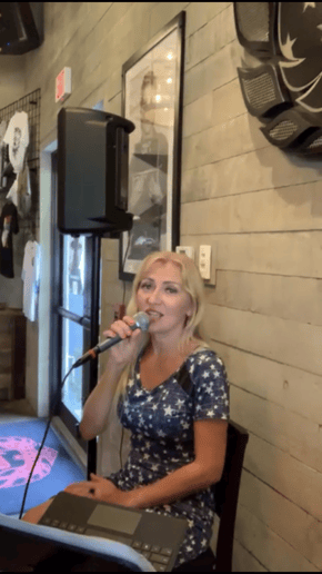 Gallery photo 3 of Bonita Music