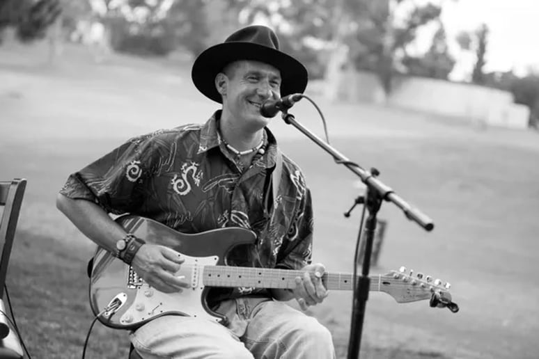 Gallery photo 1 of Bob Peace 