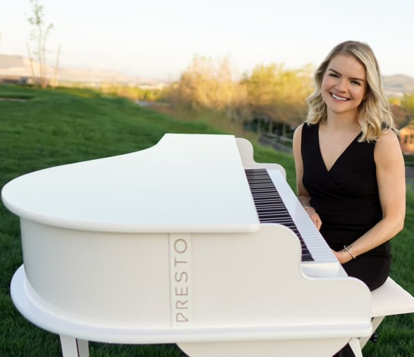 Gallery photo 2 of Bri Lewis, Utah Pianist & Singer