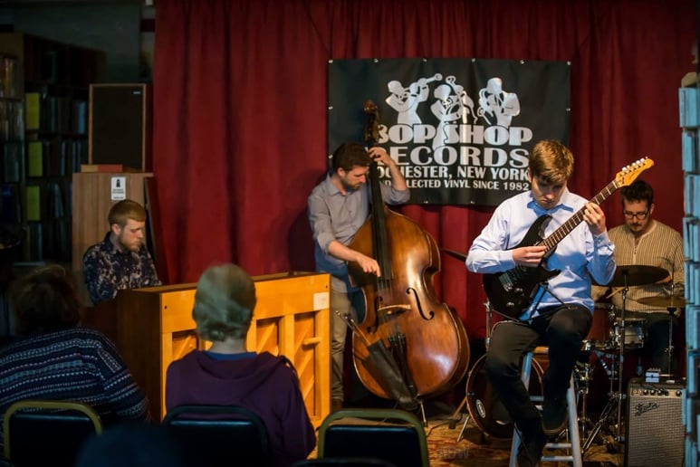 Gallery photo 2 of B's Bees - Jazz for any occasion