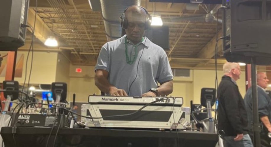 Gallery photo 30 of Bwess Entertainment Dj & Karaoke Service