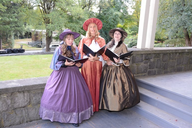 Gallery photo 2 of Vancouver Carolers
