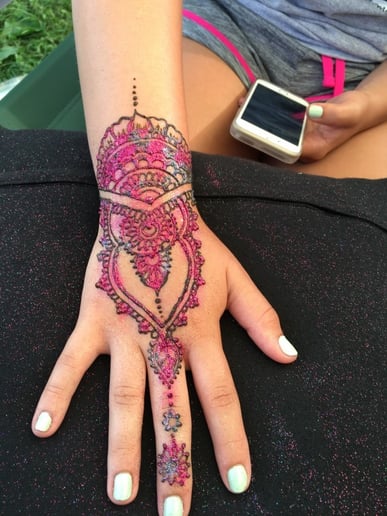 Gallery photo 9 of Castle Art Henna