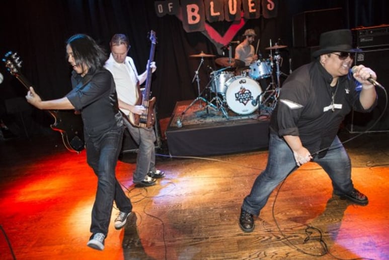 Gallery photo 7 of Casual Encounters "Live-Band" Karaoke