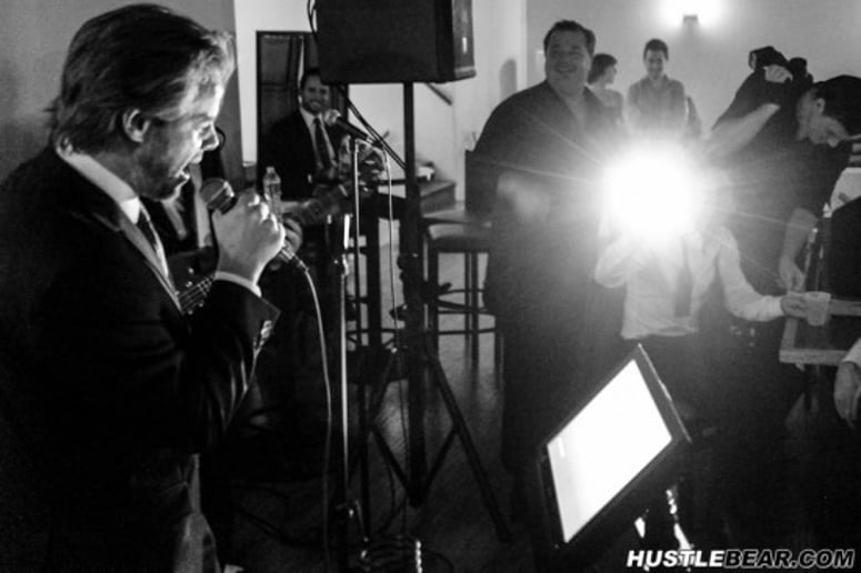 Gallery photo 14 of Casual Encounters "Live-Band" Karaoke