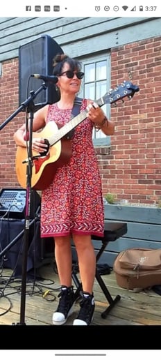 Gallery photo 10 of Chris Stone Acoustic