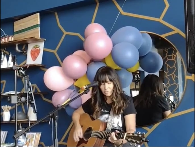 Gallery photo 15 of Chris Stone Acoustic