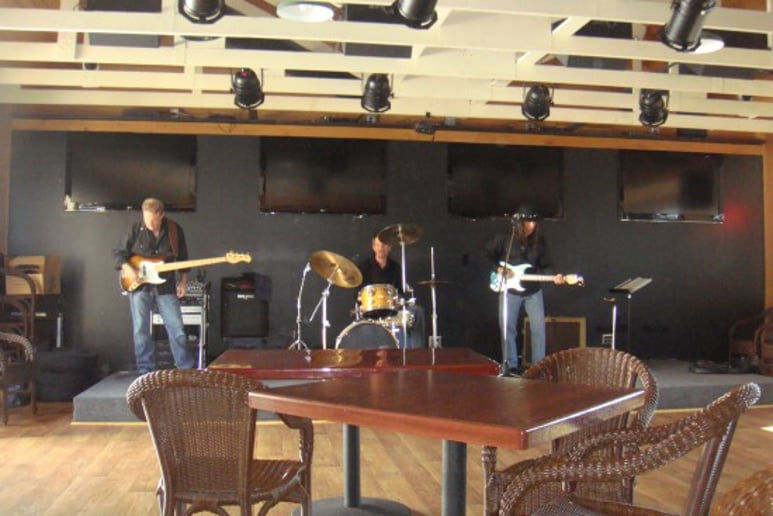 Gallery photo 9 of Chrisco and The Last Mile