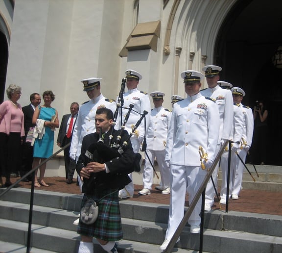 Gallery photo 2 of Christian Hunter - Highland Bagpiper