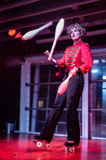 Gallery photo 7 of Tumbleweed Circus