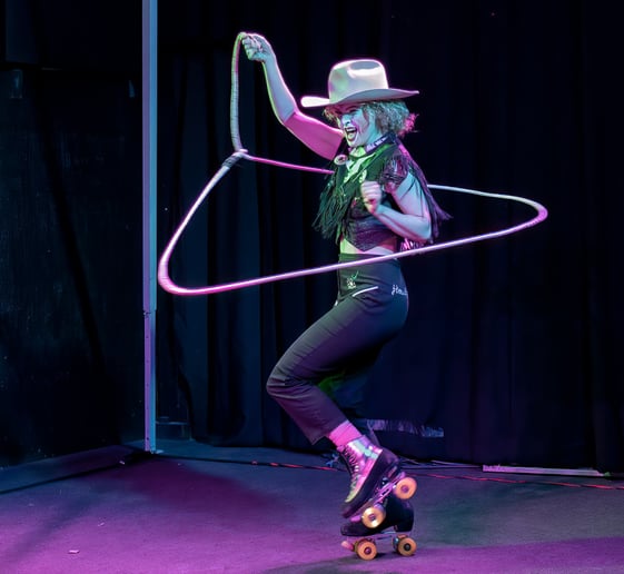 Gallery photo 8 of Tumbleweed Circus