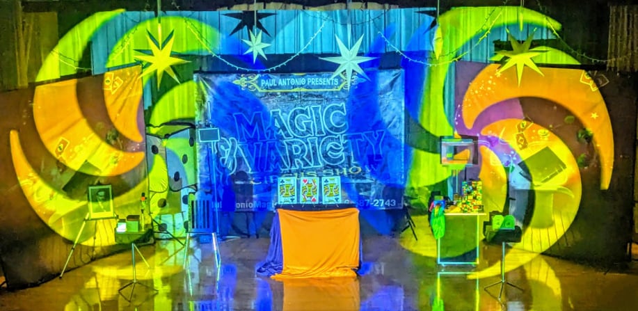 Gallery photo 3 of Paul Antonio Magic and Variety Act