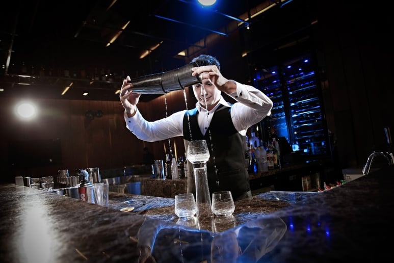 Gallery photo 1 of Show and Cocktails by Atilabarman