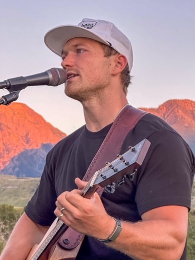 Gallery photo 11 of Cole Decker Music