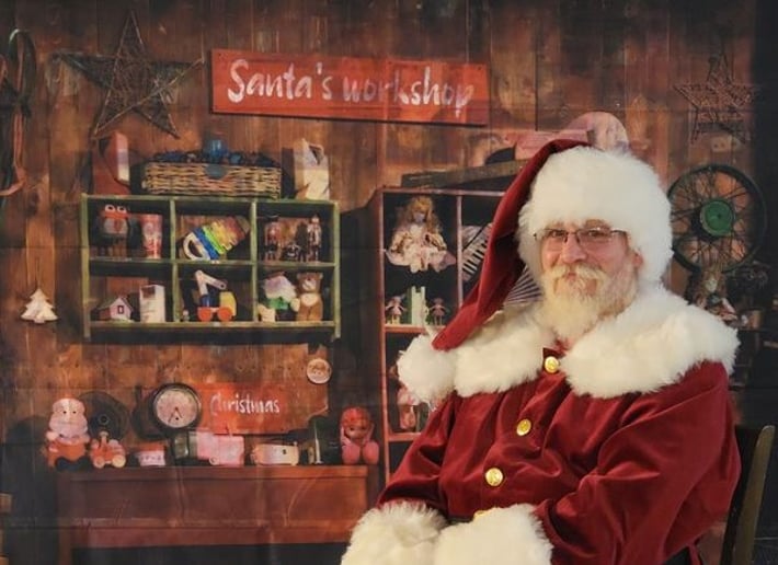 Gallery photo 8 of Santa Sean Southwest Washington's Premier Santa